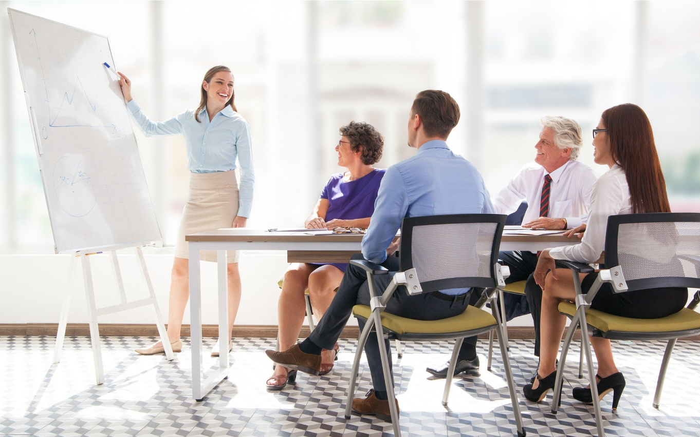 会議中のイメージ