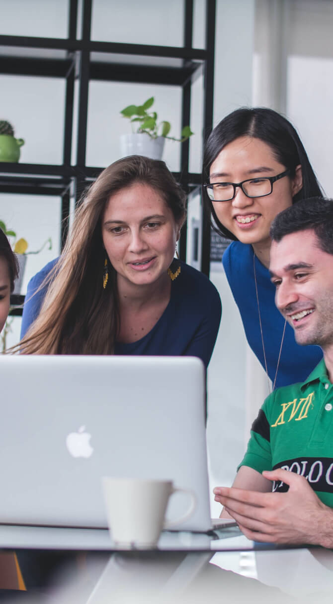 会社の社内会議のイメージ